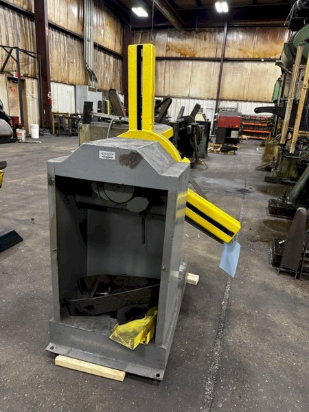 2,500 LB X 12" AMERICAN MODEL 60 UNCOILER. STOCK # 0883925