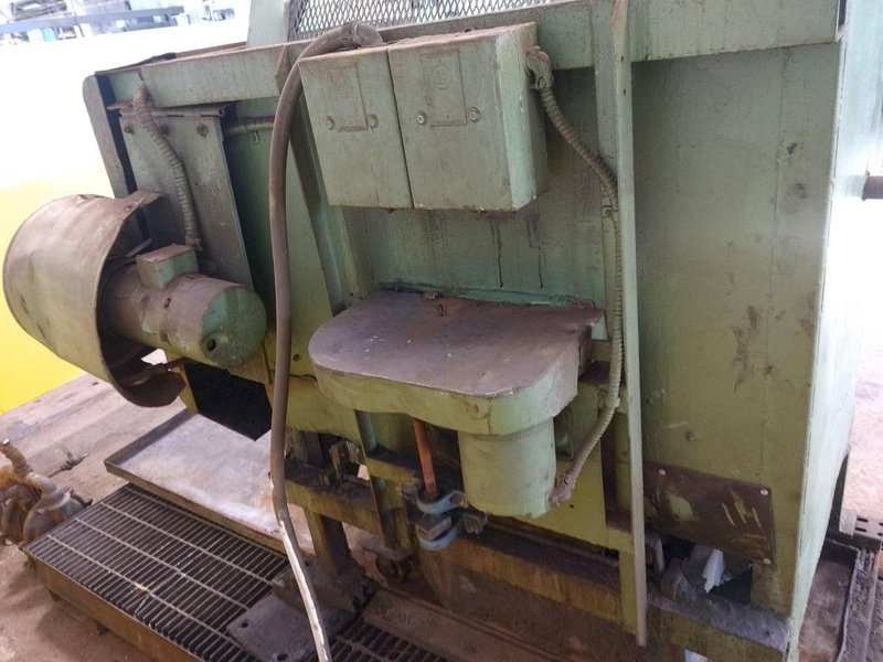 32" X 15" RAMPE BARREL TYPE VIBRATORY TUMBLE FINISHER