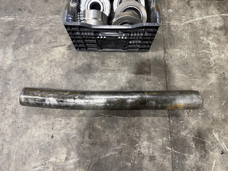 30,000 LBS SUPERIOR FAB MODEL #98-105-617 FORKLIFT MAST: YOBRO #23993