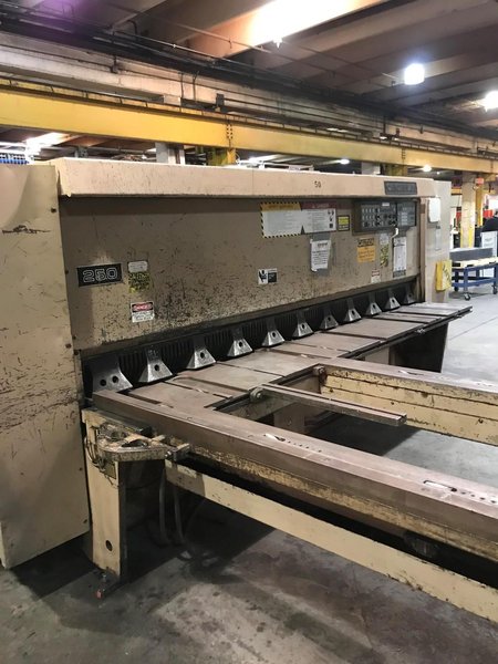 10' X 1/4" CINCINNATI 250HS HYDRAULIC SQUARING SHEAR. STOCK # 0417923