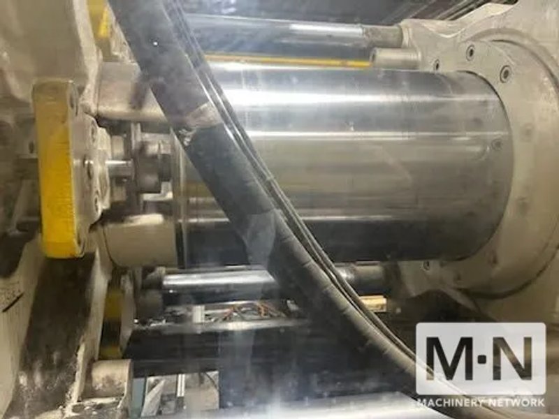 610 TON 126 OZ TOSHIBA MODEL ISGS610WV21-59B INJECTION MOLDING MACHINE MFG 2010 SERIAL # 683311