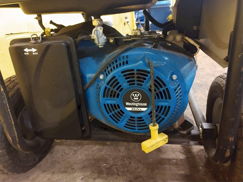 5500 WATT WESTINGHOUSE PORTABLE GENERATOR: STOCK 12995