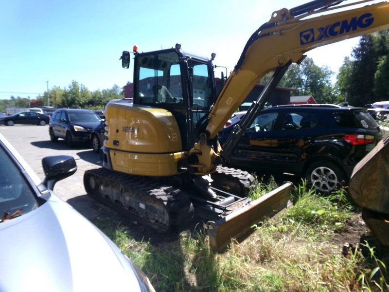 XCMG XE55U 5.5-Ton Mini Excavator, 2025 – 41.2 HP Diesel, Enclosed Cab, Hydraulic Thumb, Aux Hydraulics