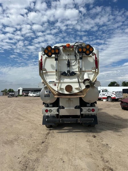 2012 Mack GU 713 1M2AX09C1CM010798