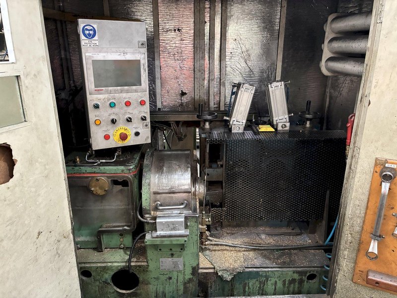SEIKI BAR PEELER W/ INFEED &amp; OUTFEED TABLES