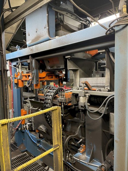 2008 Brock 14 x 19 semiautomatic molding machine model 1419mm, s/n au7063, Allen Bradley compact logic l32e plc controls with panel view, light curtain, bottom boards