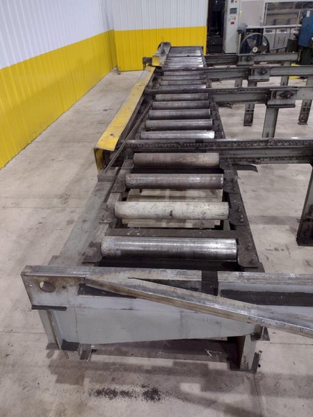 30' LONG POWERED ROLLER CONVEYOR W/ BEAM TRANSFER ARMS: STOCK #20756