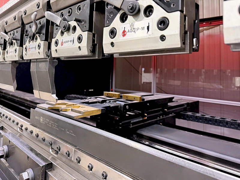Amada HG 2204 243 Ton x 14' Bed Hydraulic Press Brake
