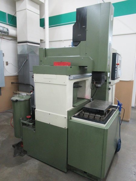 Makino Edge2-A16MA CNC Sinker EDM, MGF-30 Control, 16 ATC, C-Axis, 30 Amp, MA Head- Auction Item