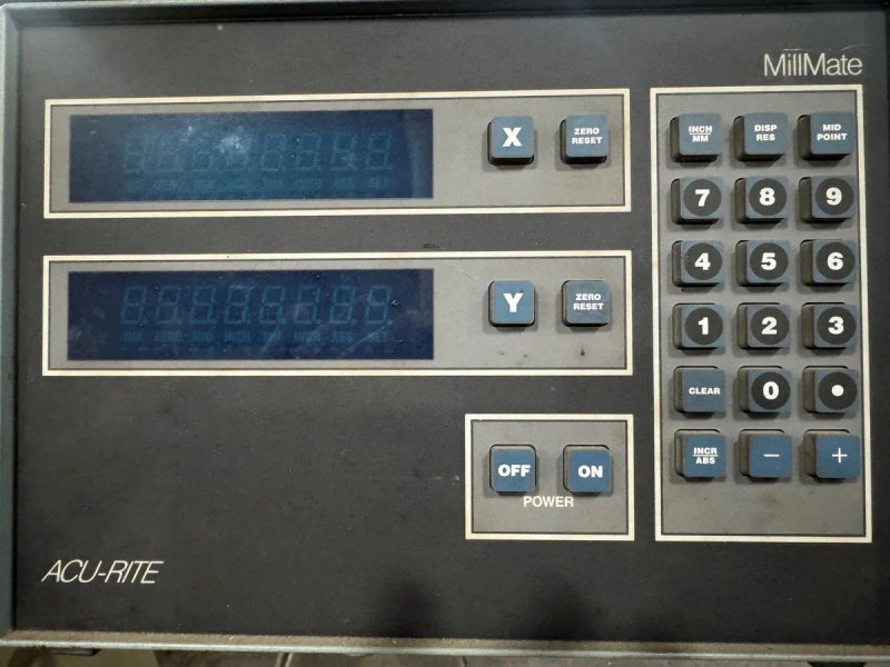 USED LINCOLN 9" X 42" KNEE MILL WITH 2-AXIS READOUT, Year: 1994