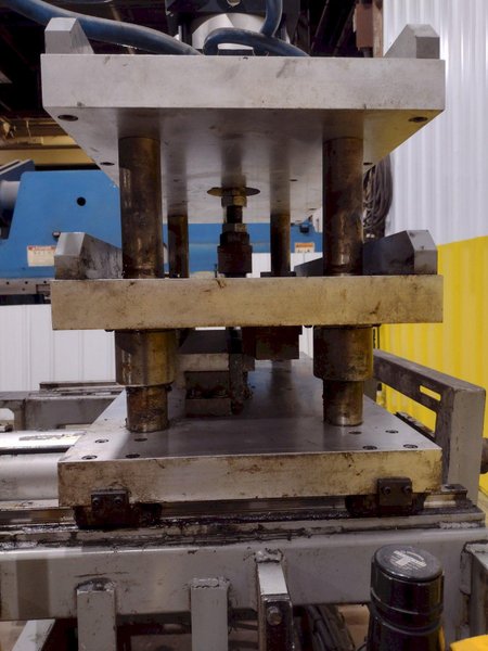 22" PNEUMATIC CUTOFF SHEAR &amp; PRESS WITH ACCELERATOR: STOCK #19539