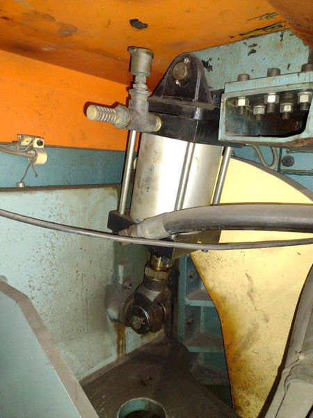 13' x 1/4" AMADA MODEL #M-4065 MECHANICAL POWER SQUARING SHEAR, FRONT GUAGING, CONVEYOR &amp; STACKER: STOCK #19272