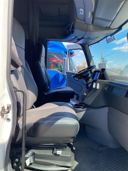 2023 International LT62F 3HSDZAPR2PN493299