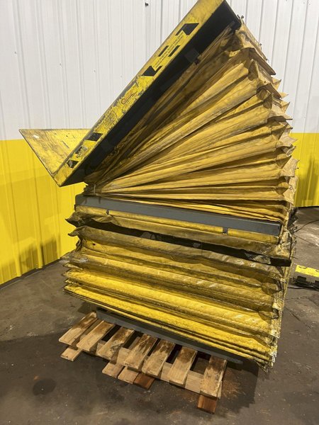 4,000 LBS X 44" X 44" PENTALIFT HYDRAULIC LIFT &amp; TILT TABLE: STOCK #20386