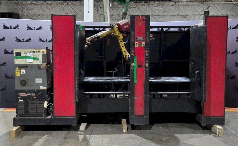 Lincoln Electric SYSTEM 30 Weld Cell w/ Fanuc Robot and Controls USED – AS-IS