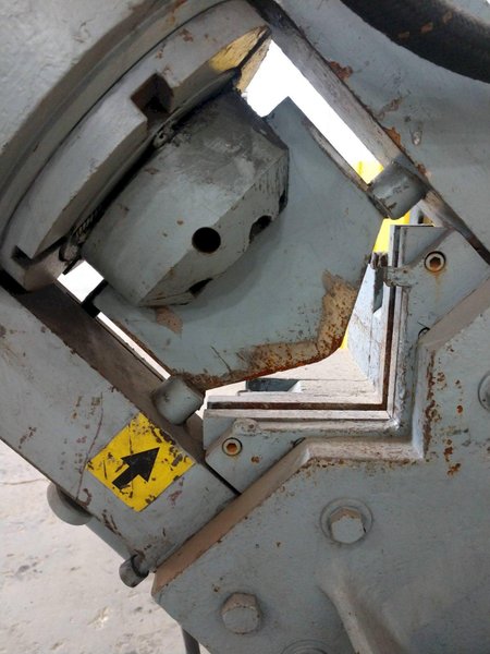 6" X 6" X 1/2" WHITNEY MODEL 609-250 HYDRAULIC ANGLE SHEAR