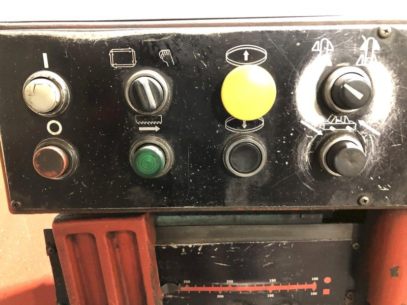 10" X 12" AMADA HA-250 HORIZONTAL BANDSAW: STOCK #11256
