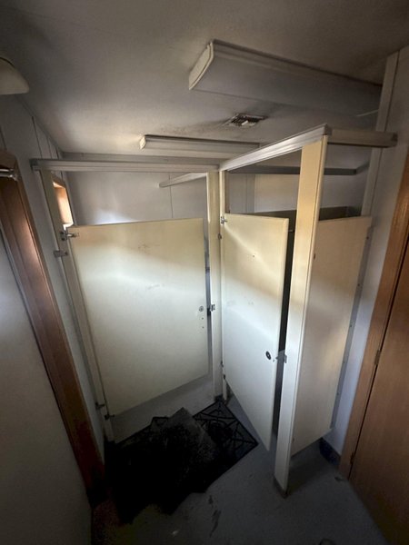 2008 MICHIANA MEN'S &amp; WOMEN'S PORTABLE BATHROOM TRAILER: STOCK #23097