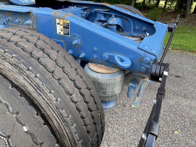 2011 Peterbilt 367 Flat Top 
w/36” Sleeper and an Air Compressor