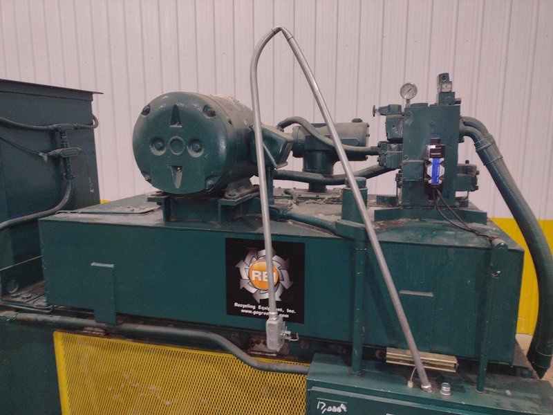 24" X 36" X 96" LONG AMERICAN MODEL #10447 HYDRAULIC HORIZONTAL BALER: YOBRO #24745