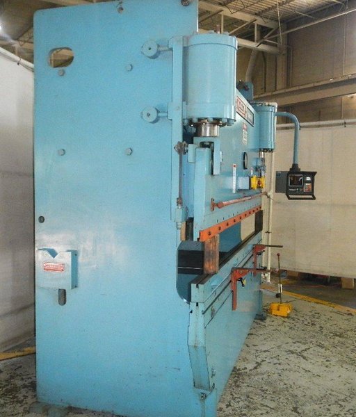 10' X 135 TON NIAGARA HYDRAULIC PRESS BRAKE MODEL HBM-135-8-10