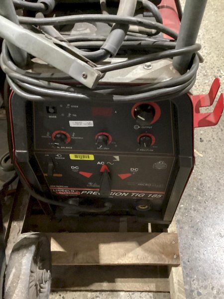 LINCOLN ELECTRIC PRECISION TIG 185 Welder USED