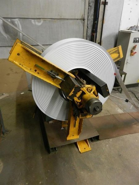 Dimeco decoil./ straight/ feeder - LVD punchpress