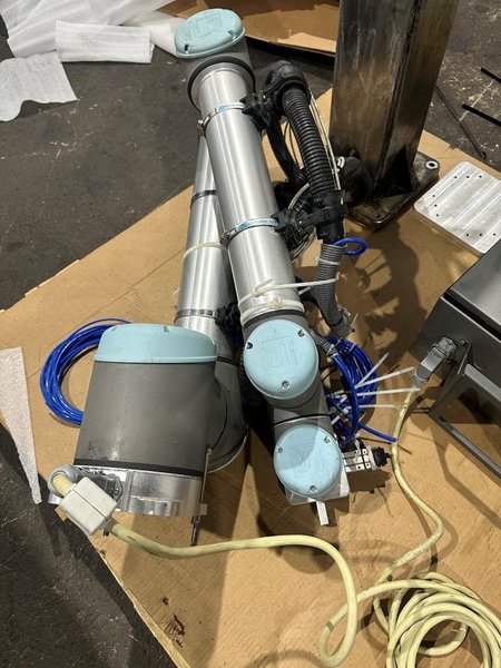 2018 UNIVERSAL ROBOTS UR10 Cobot - Pedestal Mount