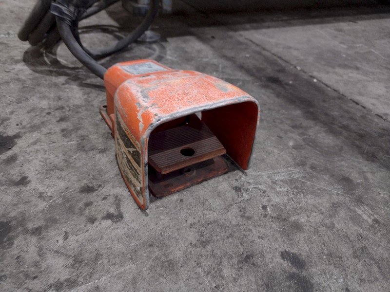 8' X 11 GAUGE AMADA MODEL #S-2532 HYDRAULIC POWER SHEAR WITH BACK GAUGE: STOCK #23421