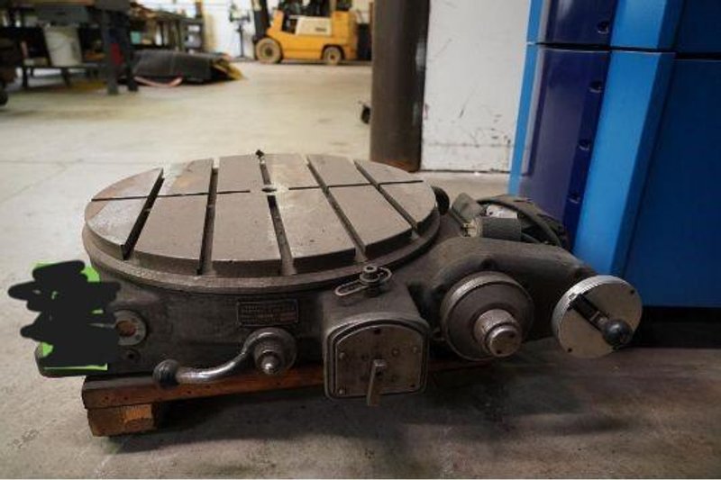 24" PRATT &amp; WHITNEY VERTICAL ROTARY TABLE. STOCK # 0901924