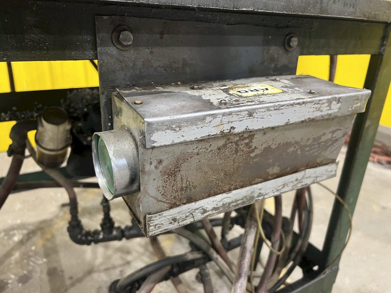 5 SPINDLE PNEUMATIC DRILL MACHINE: STOCK #19907