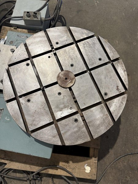24" KNIGHT POWERED ROTARY TABLE. STOCK # 1216125