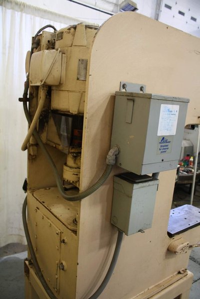 10 TON DENISON HYDRAULIC PRESS: STOCK # 67091