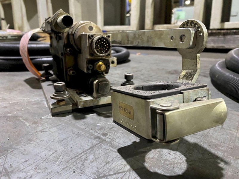 EMHART TUCKER LM240/310/K3100 Stud Welder Head USED