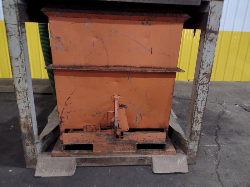 40 HP DEMARCO MAX VAC MODEL #XR40E8 INDUSTRIAL VACUUM &amp; HOPPER: STOCK #19483