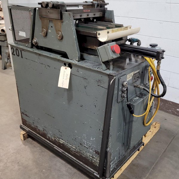 BERTOLETTE MODEL 300 "STRAIGHT-O-MATIC" ROUND PARTS STRAIGHTENER