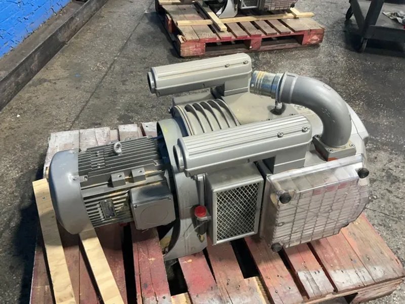 Becker 5.5 / 6.4 Kw  Rotary Vane Vacuum Pump - Vtlf2.250/0-79