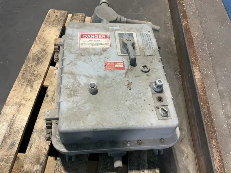 Allen-bradley 25/30/50hp Hazardous Area Enclosure - 513-y732974/1