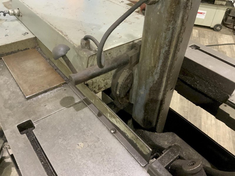 18" X 20" MARVEL SERIES 8 MARK I VERTICAL TILT-FRAME BAND SAW: STOCK #81606