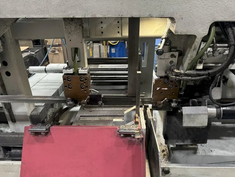 USED BEHRINGER 11.8" X 10.2" DUAL POST AUTOMATIC BANDSAW MODEL HBE 261A, Year: 2021