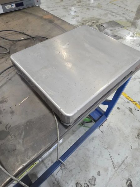 METTLER TOLEDO PANTHER W/ SCALE USED