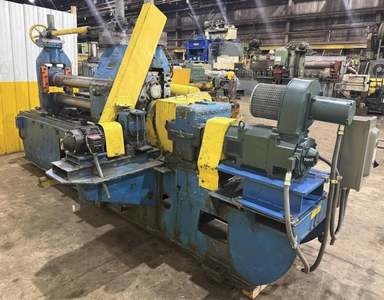 48" X 6" WEAN MOTORIZED SLITTER HEAD FOR SLITTING LINE. STOCK # 0435226