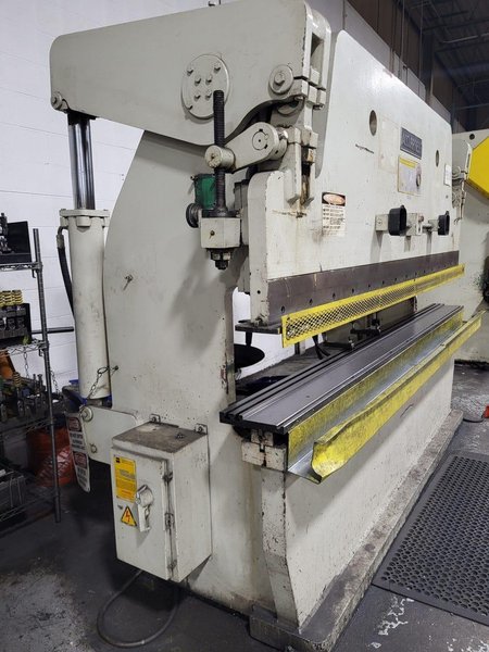 Accurpress 130 Ton X 10′ Press Brake, 1985