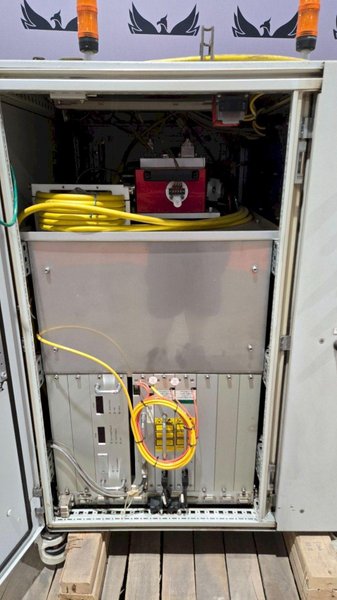 IPG PHOTONICS YLS-1000-S2T-TR Ytterbium Laser System USED