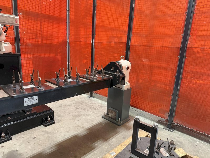 LINCOLN ELECTRIC ROBOT WELDING SYSTEM WITH ABB 6 AXIS ROBOT, 300 KG HEAD AND TAILSTOCK, LINCOLN R450 WELDING, 2021