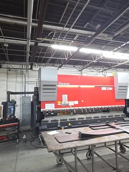 Amada 243 Ton Hrb 2204 Press Brake - Hrb2204