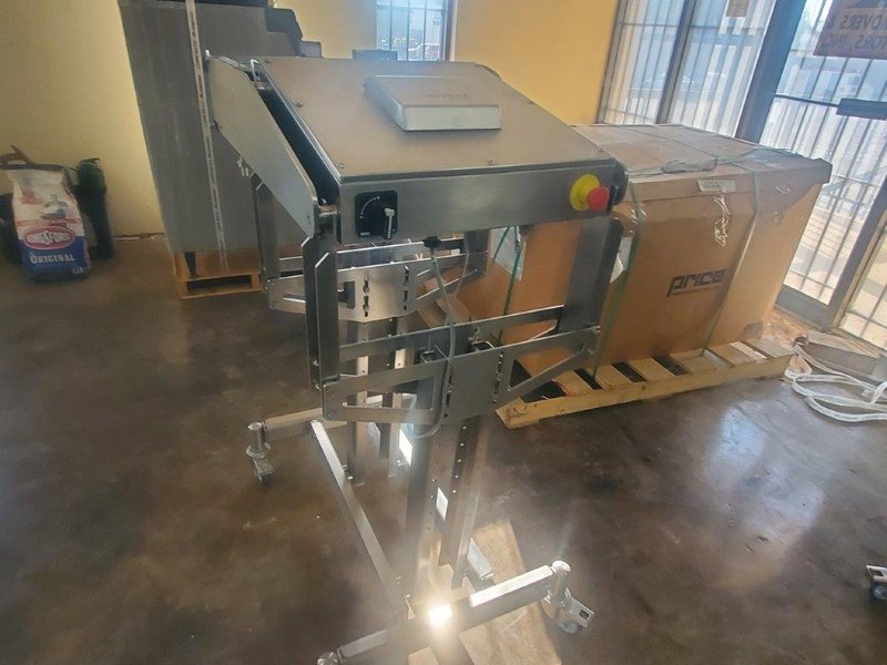(4) INTRAY / QUPAQ Smart Stand Servo Automatic Tray Denesters, 2024 – w/ (2) Tool Trolleys