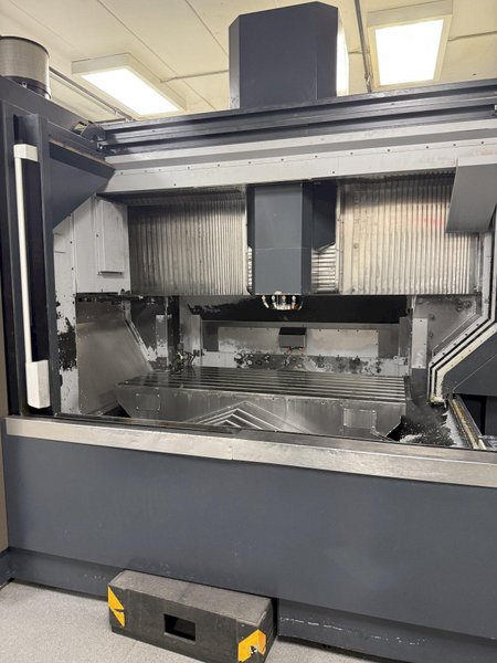 Makino F9 CNC Vertical Machining Center For Sale - 2015