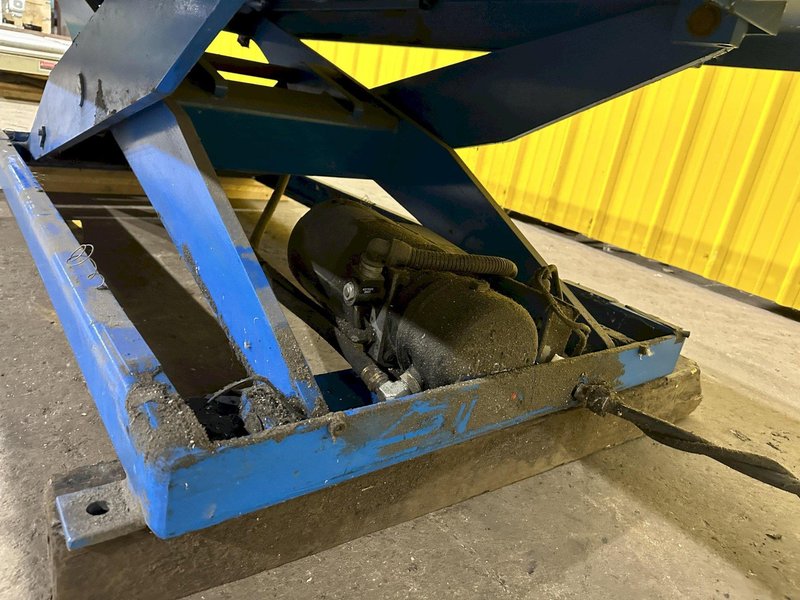 5,000 LBS X 96" X 48" BISHAMON HYDRAULIC SCISSOR LIFT TABLE WITH ROLLER CONVEYOR TOP, 115 VOLT: STOCK #20963