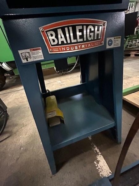 Baileigh DP-1500VS Inverter Driven Drill Press, 3 Speed Power Down Feed. 1-1/2 Mild steel capacity